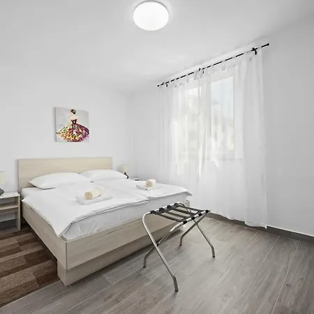 Gardenia Apartment Porec