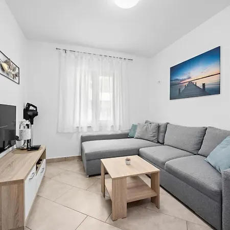 Gardenia Apartment