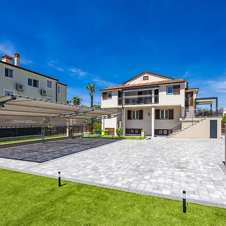 Gardenia Apartment Porec